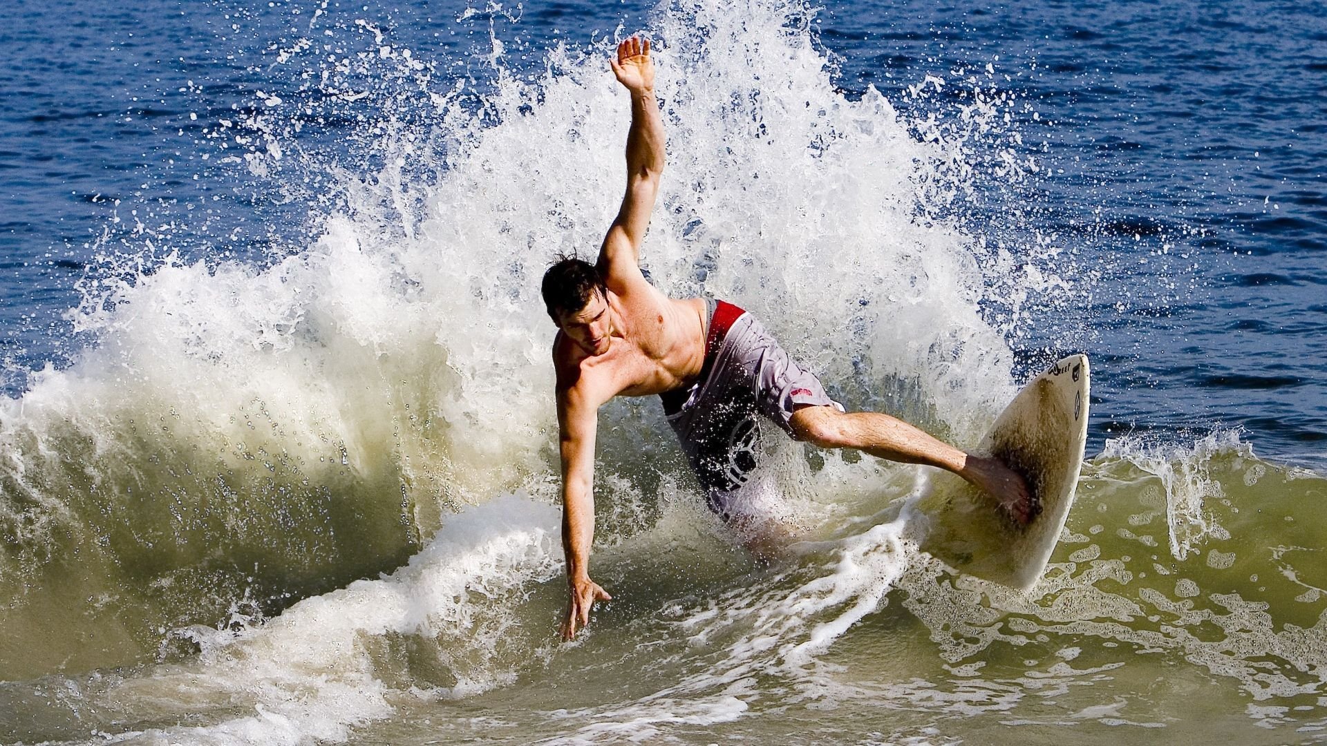 开云APP-关键时刻的“逆转先生”：在紧要关头，蒂伊多次上演“绝杀远投”！