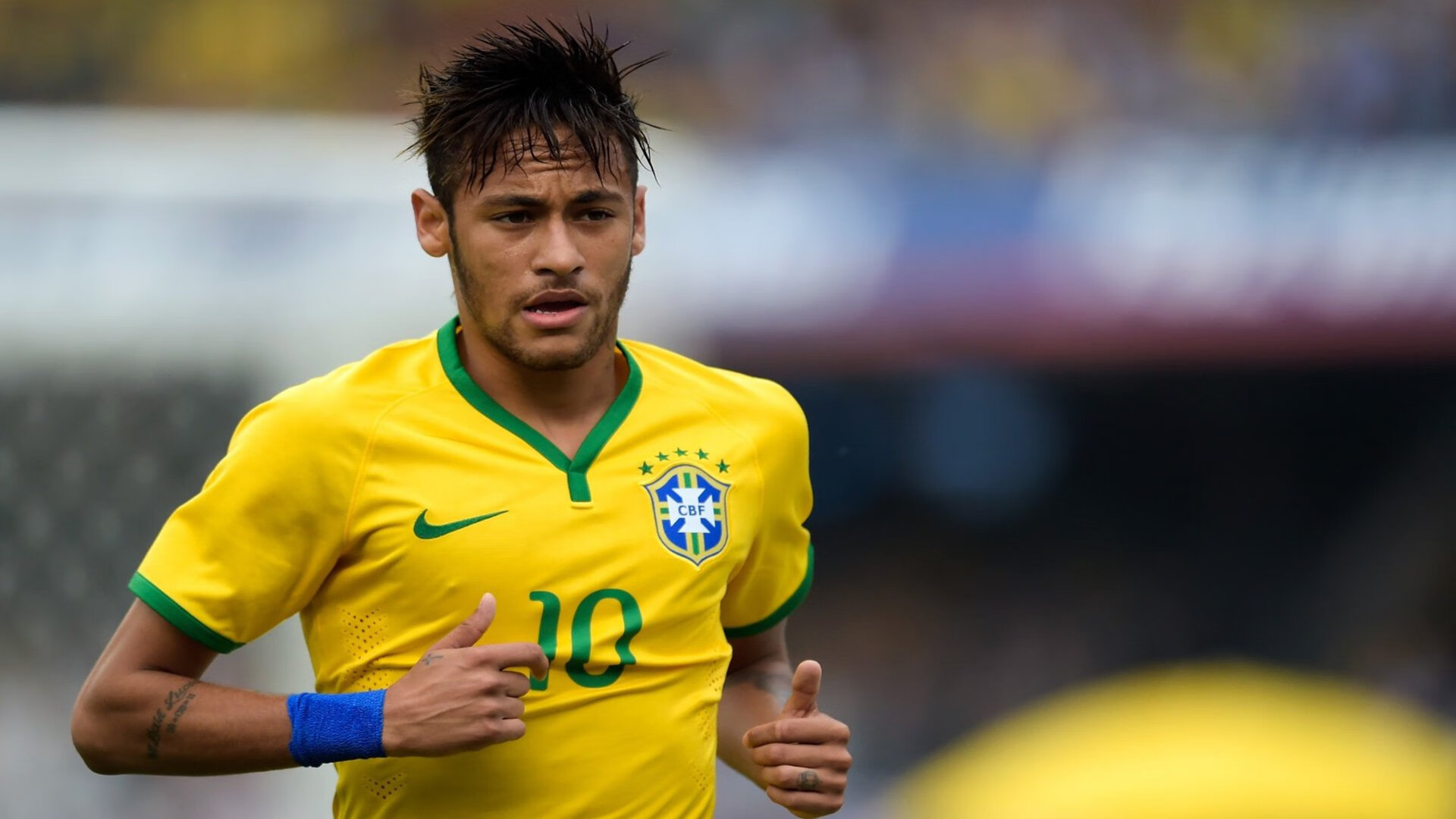 球场“天才少年”崭露头角，欧冠新锐崛起，欧冠青年人队